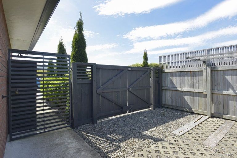 Photo of property in 7 Routhan Way, Carterton, 5713