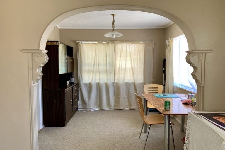 Photo of property in 1/24 Curacao Place, Half Moon Bay, Auckland, 2012