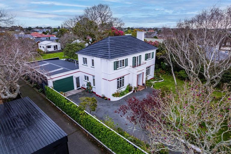Photo of property in 174 Brooklands Road, Vogeltown, New Plymouth, 4310