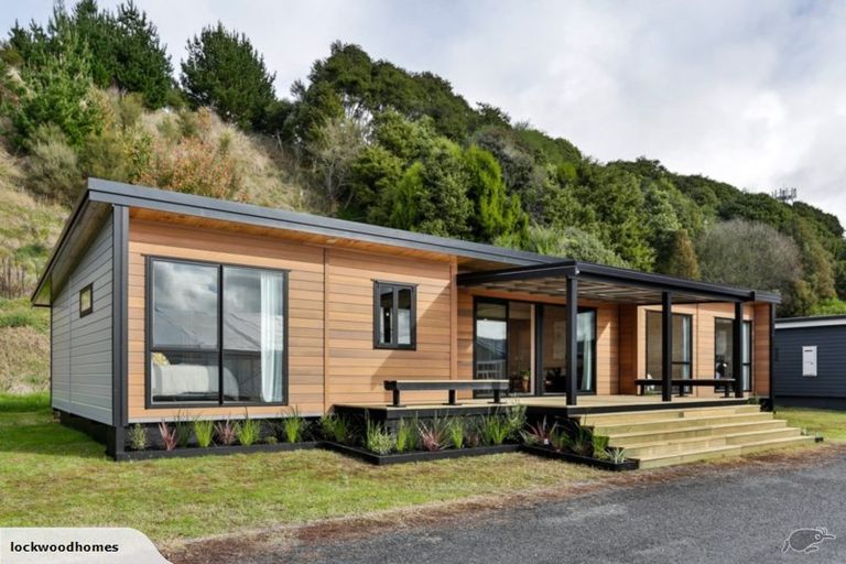 Photo of property in 1994 Great South Road, Bombay, 2675