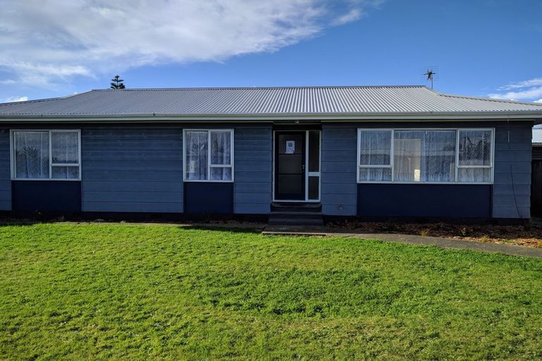 Photo of property in 3 Heather Street, Levin, 5510