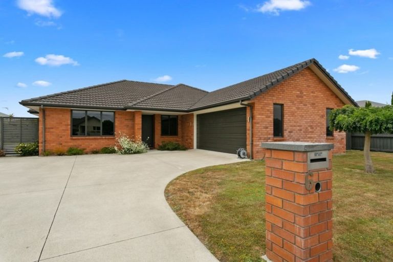 Photo of property in 6 Rose Leigh Drive, Cambridge, 3434