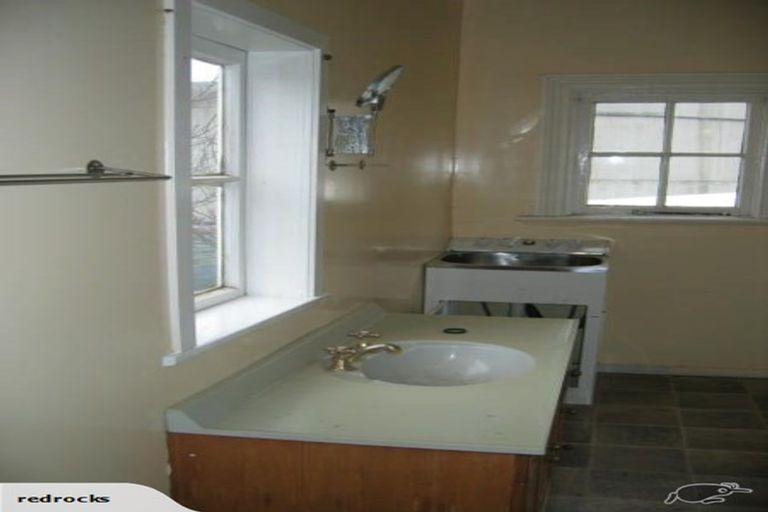 Photo of property in 16 Cruickshank Street, Kilbirnie, Wellington, 6022