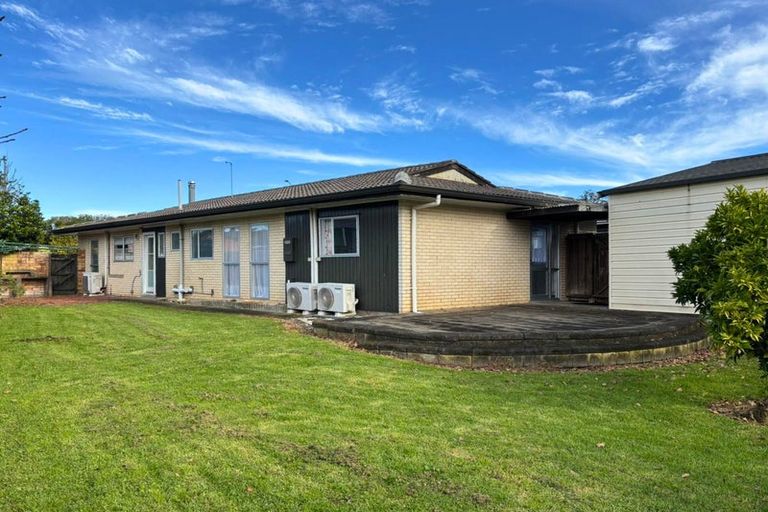 Photo of property in 52 Kurnell Drive, Botany Downs, Auckland, 2010