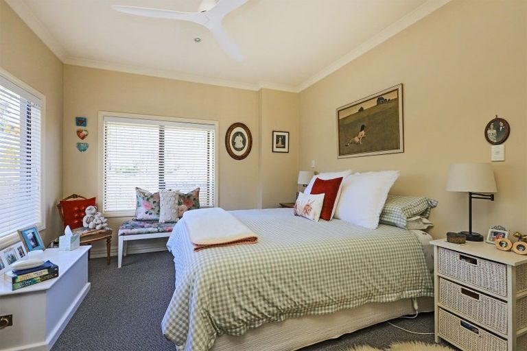 Photo of property in 2/39 Reeve Drive, Havelock North, 4130