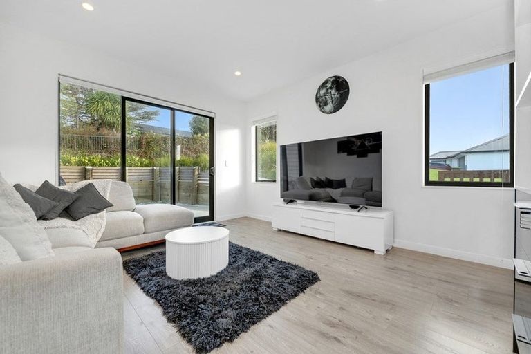 Photo of property in 32 Jabal Crescent, Totara Park, Auckland, 2105