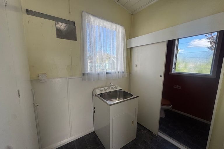 Photo of property in 9 Ross Street, Woodville, 4920