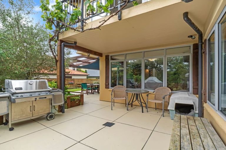 Photo of property in 29 La Lena Grove, Fitzherbert, Palmerston North, 4410