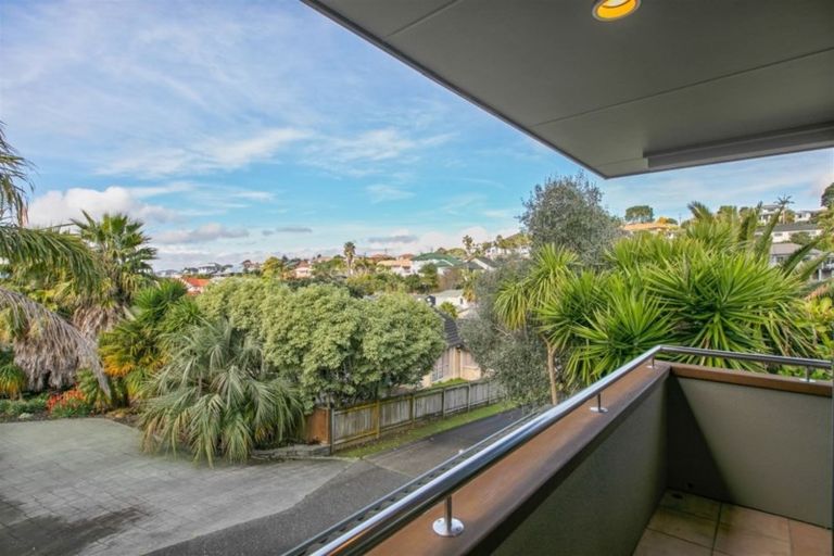 Photo of property in 23 Hogarth Rise, West Harbour, Auckland, 0618