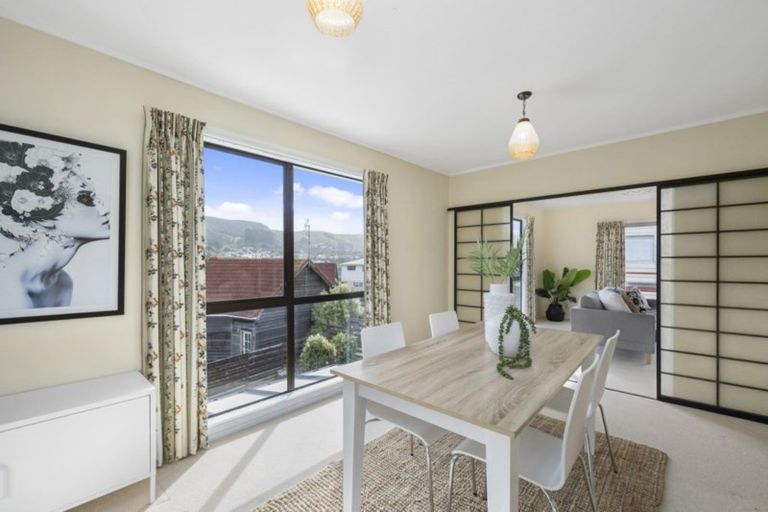 Photo of property in 102 Taylor Terrace, Tawa, Wellington, 5028