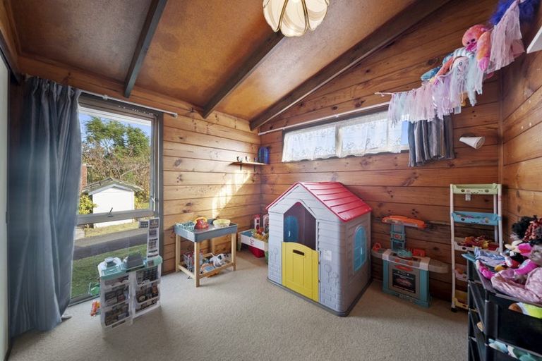Photo of property in 27 Orams Road, Hillpark, Auckland, 2102