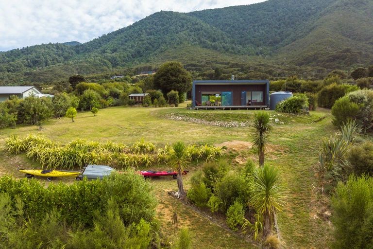 Photo of property in 15 Tai Close, Kaiuma Bay, Havelock, 7178