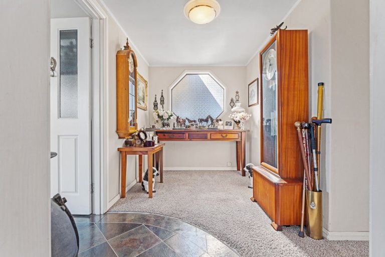 Photo of property in 104 Princess Street, Waitara, 4383