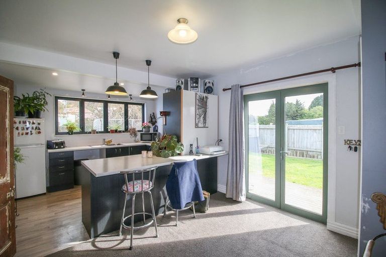 Photo of property in 6 Ocean Beach Road, Bluff, 9814