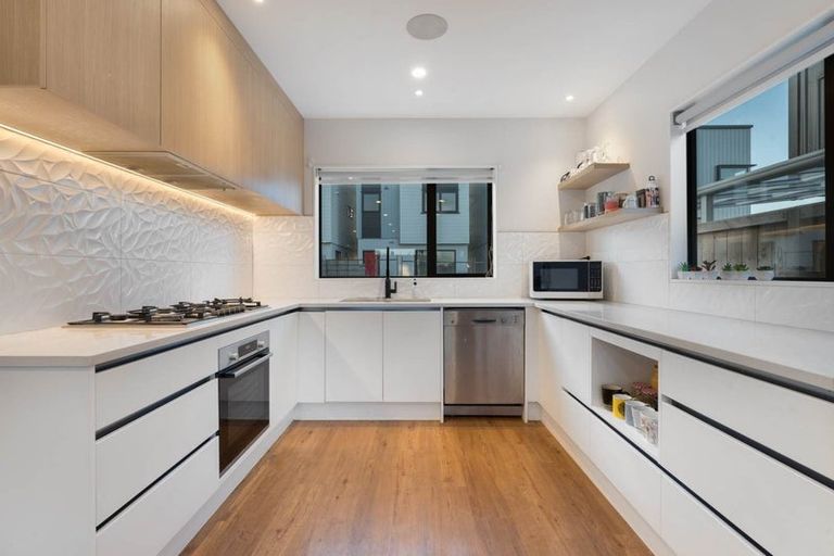 Photo of property in 14 Possum Lane, Hobsonville, Auckland, 0616