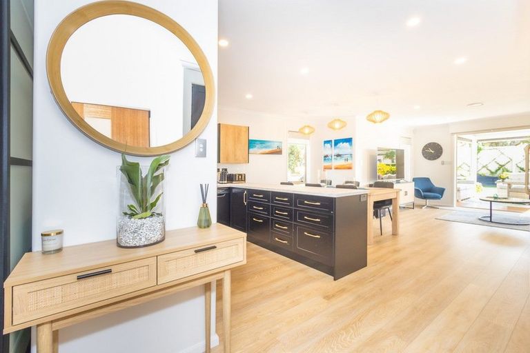 Photo of property in 21 West Hoe Heights, Orewa, 0931