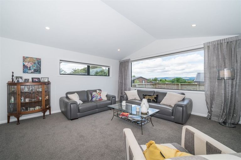 Photo of property in 5 Waimarama Court, Roslyn, Palmerston North, 4414