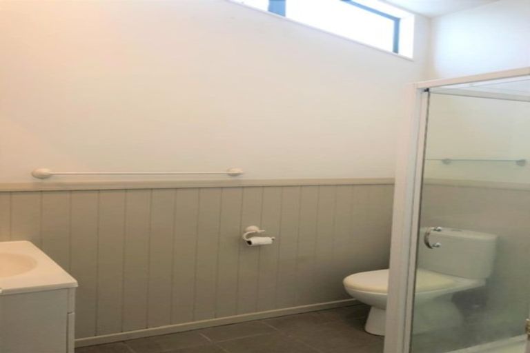 Photo of property in 84 Colwill Road, Massey, Auckland, 0614