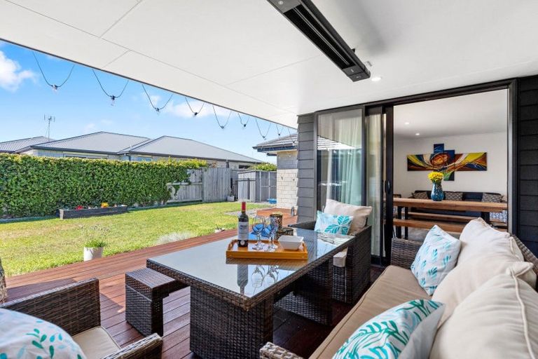 Photo of property in 10 Stevenson Drive, Papamoa, 3118