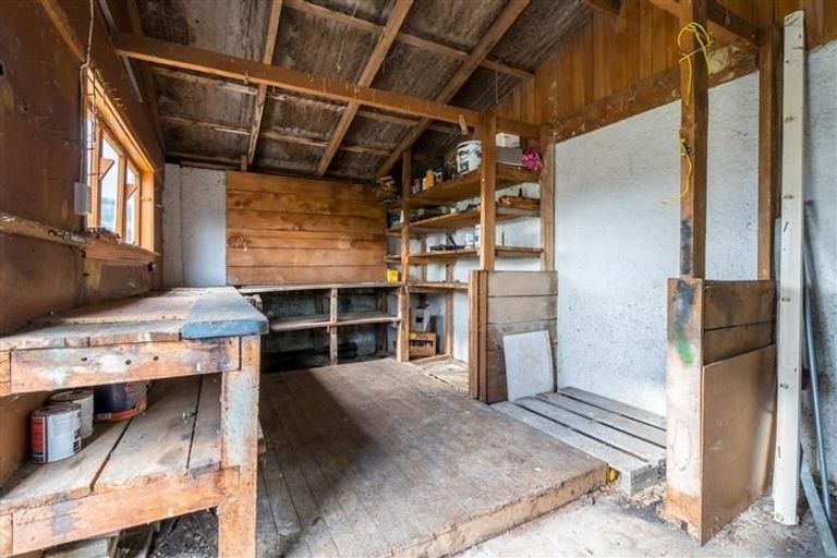 Photo of property in 229 Gladstone Road South, East Taieri, Mosgiel, 9092