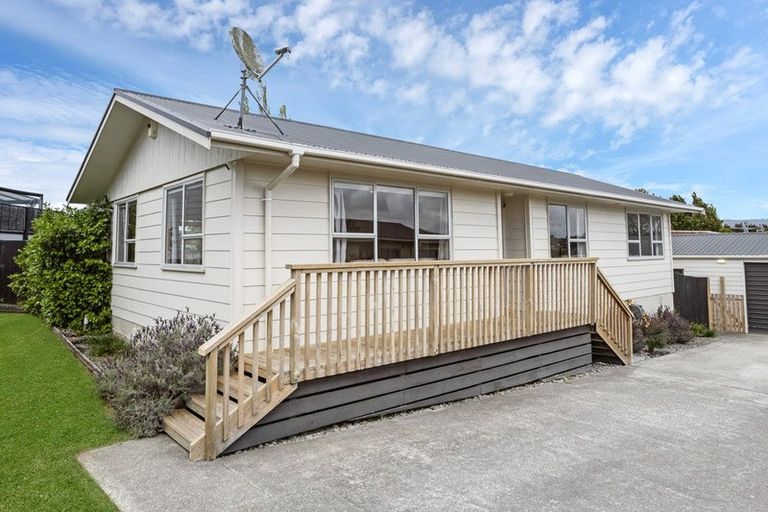 Photo of property in 9 Ohira Place, Henderson, Auckland, 0612