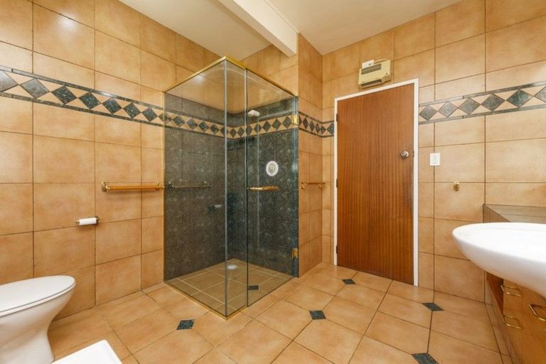 Photo of property in 23 Surrey Crescent, Hokowhitu, Palmerston North, 4410