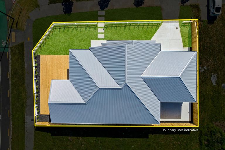 Photo of property in 1 Koiora Road, Clarks Beach, 2122