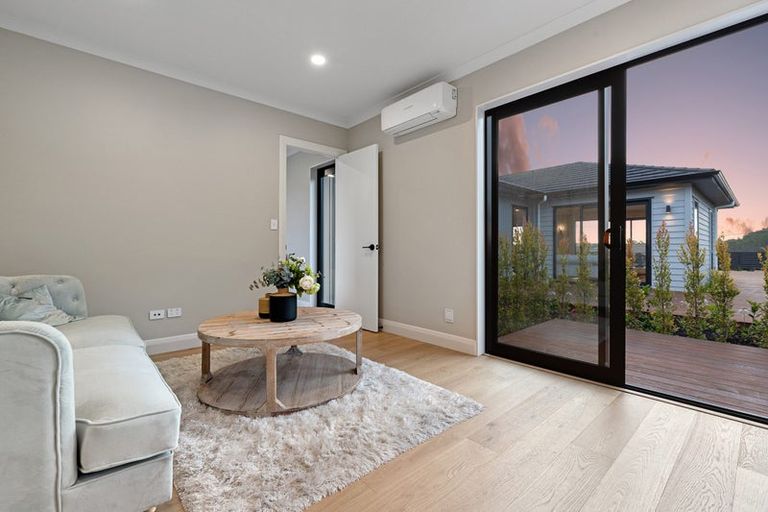 Photo of property in 56 Kewa Road, Albany Heights, Auckland, 0632