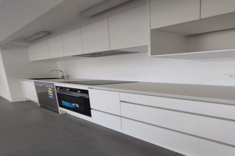 Photo of property in 18 Gretel Place, Hillcrest, Auckland, 0627