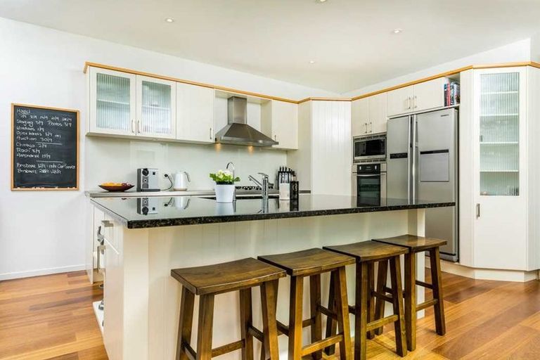 Photo of property in 33a Galaxy Drive, Mairangi Bay, Auckland, 0630