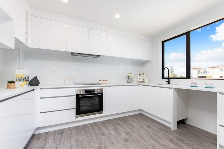 Photo of property in 7/3153 Great North Road, New Lynn, Auckland, 0600