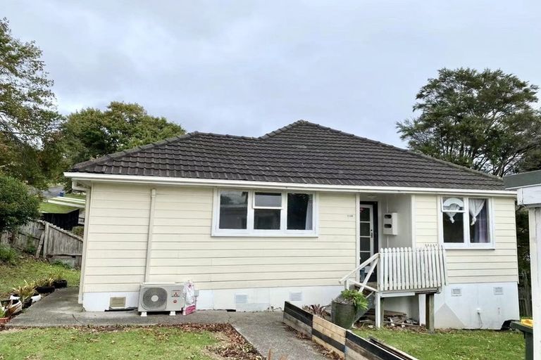 Photo of property in 81 Woodglen Road, Glen Eden, Auckland, 0602