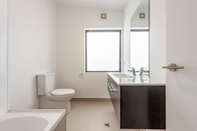 Photo of property in 2/38 Bankot Crescent, Ngaio, Wellington, 6035