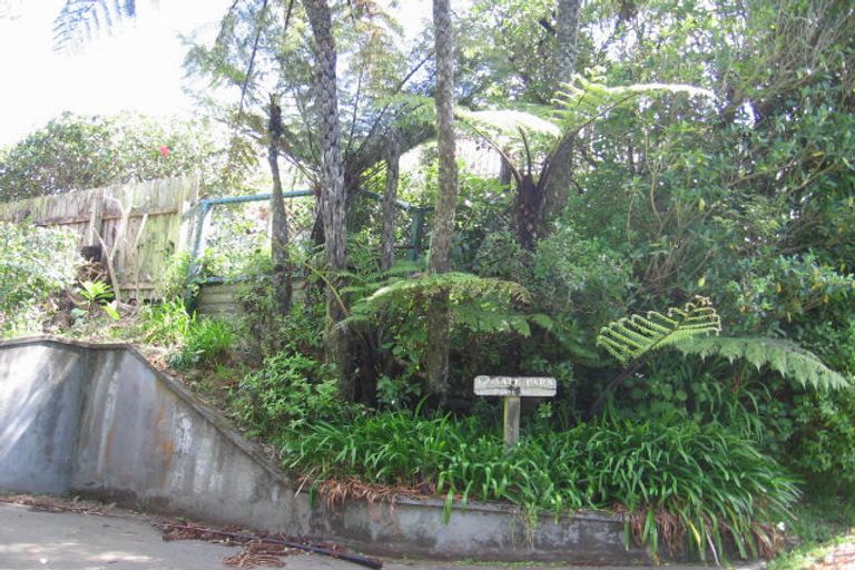 Photo of property in 5 Kohima Drive, Khandallah, Wellington, 6035