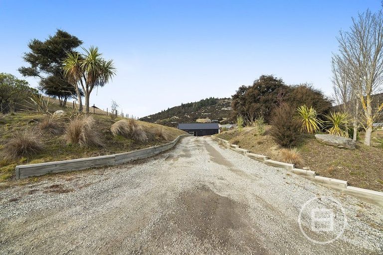 Photo of property in 2 Northburn Road, Wanaka, 9305