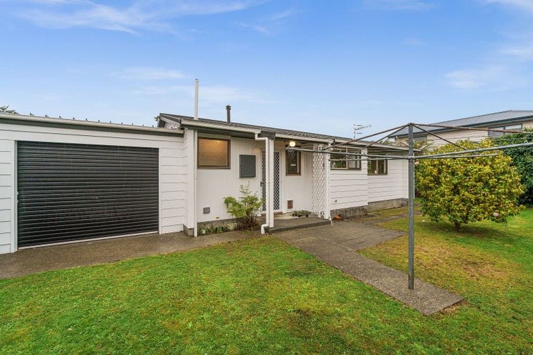 Photo of property in 3 Matipo Street, Levin, 5510