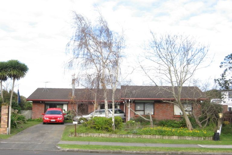 Photo of property in 128 Carnoustie Drive, Wattle Downs, Auckland, 2103