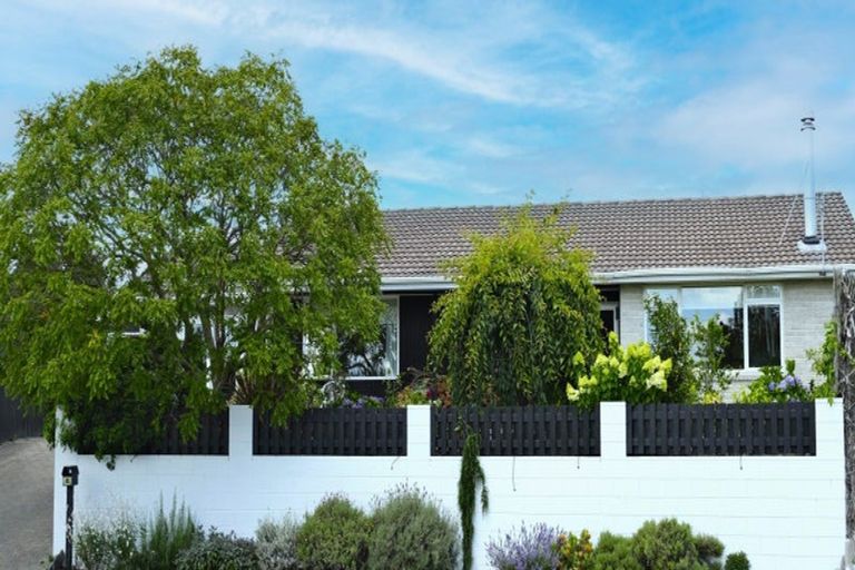 Photo of property in 10 Kew Place, Richmond Heights, Taupo, 3330