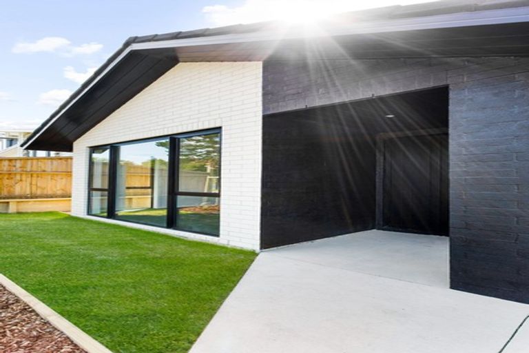 Photo of property in 41 Nobilo Road, Kumeu, 0810