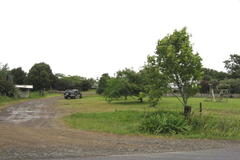 Photo of property in 197 Sutton Road, Drury, 2113