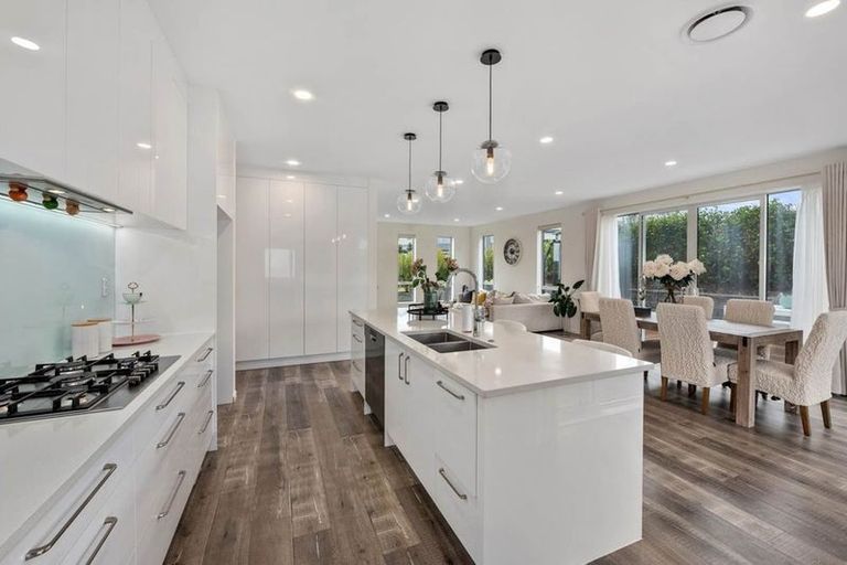 Photo of property in 18 Parkview Drive, Gulf Harbour, Whangaparaoa, 0930