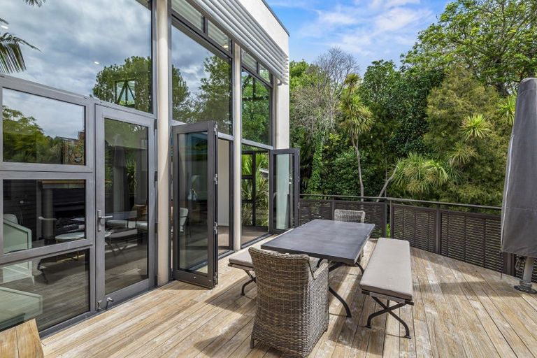 Photo of property in 60a Saint Georges Bay Road, Parnell, Auckland, 1052