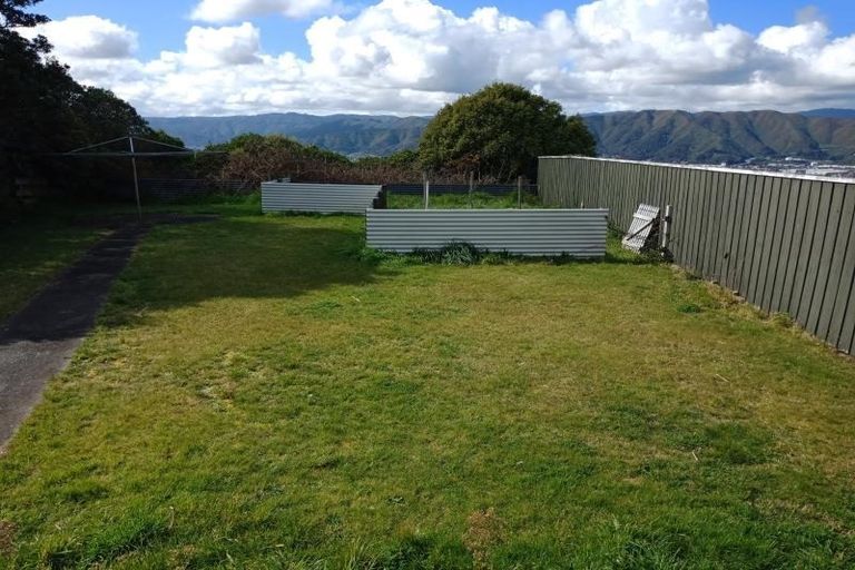 Photo of property in 102 Dowse Drive, Maungaraki, Lower Hutt, 5010