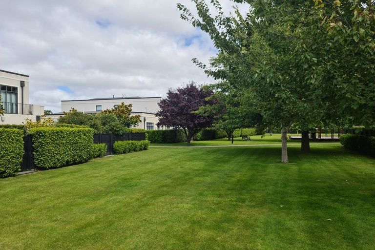 Photo of property in 8 Country Club Terrace, Northwood, Christchurch, 8051