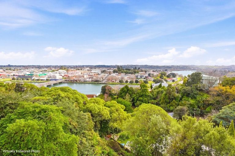 Photo of property in 10 Hipango Terrace, Durie Hill, Whanganui, 4500