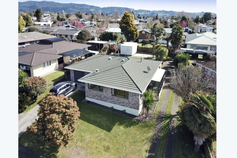 Photo of property in 6 Randell Place, Te Puke, 3119