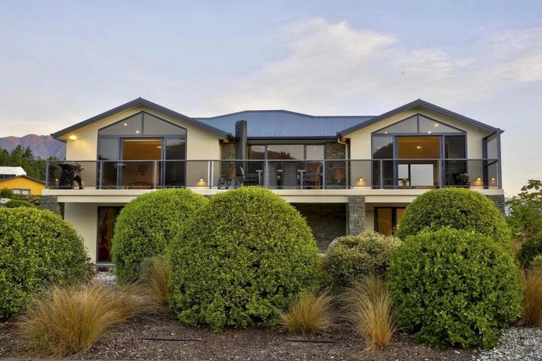 Photo of property in 660 Peninsula Road, Kelvin Heights, Queenstown, 9300