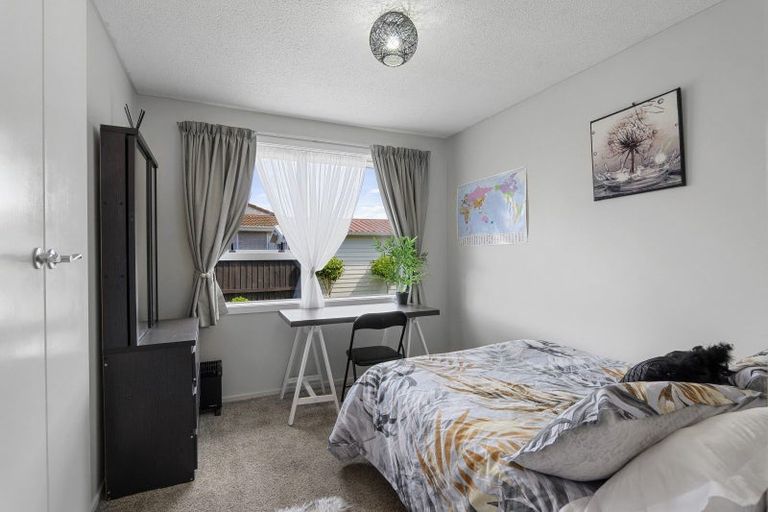 Photo of property in 2/62a Mackenzie Avenue, Woolston, Christchurch, 8023