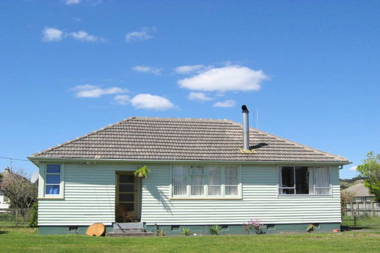 Photo of property in 3 Armstrong Street, Huntly, 3700