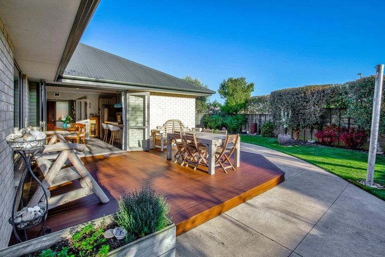 Photo of property in 22 Campion Place, Rolleston, 7614